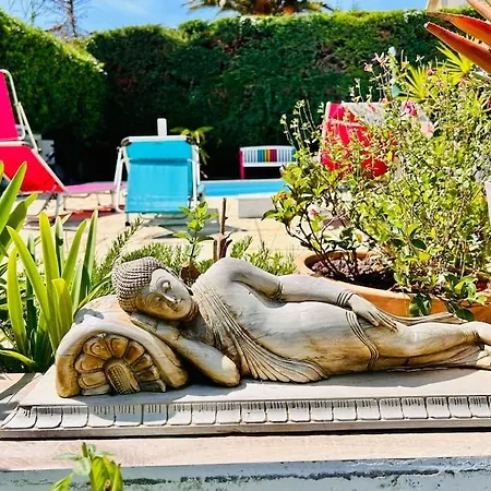 Rez De Jardin-50m Mer-piscine Privee-parking Apartamento *